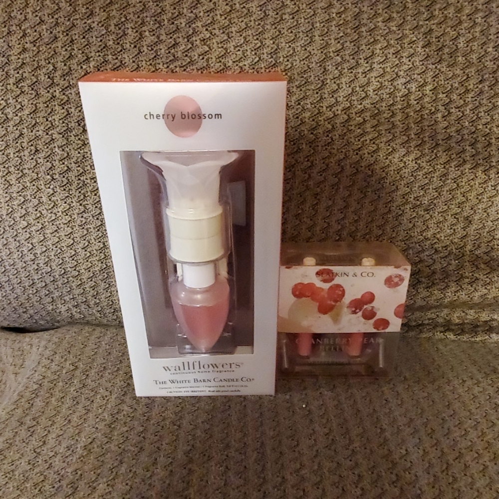 BBW Cherry Blosson Wallflower and Cranberry Pear